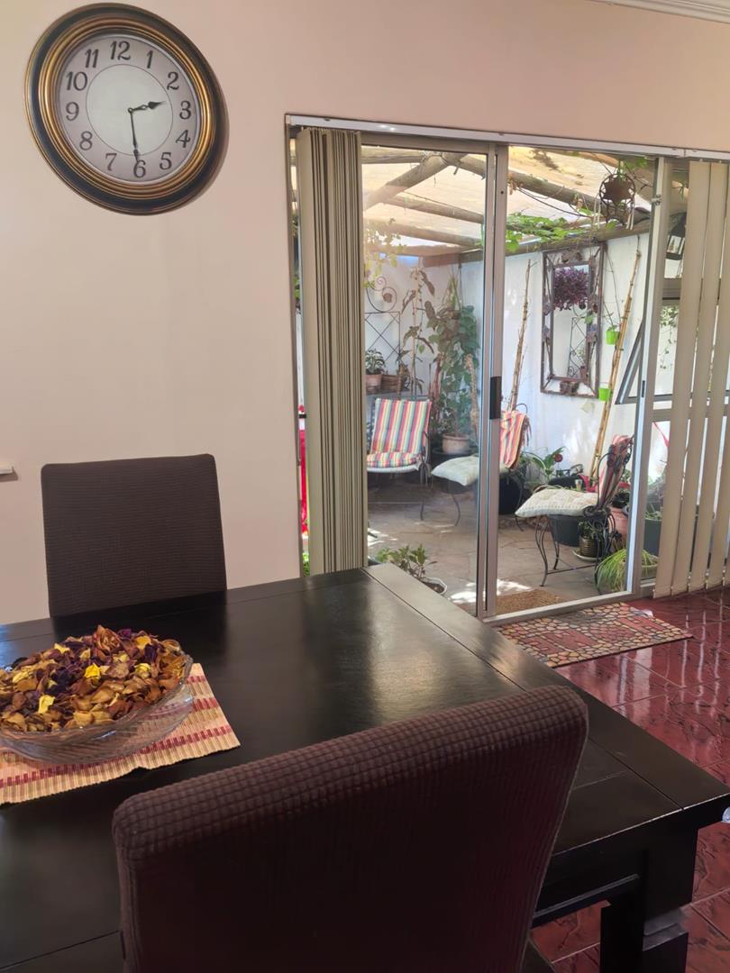 5 Bedroom Property for Sale in Peerless Park North Western Cape